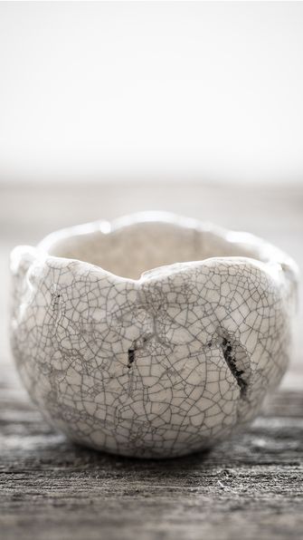 Kleine Schale mit Craquelé-Glasur
